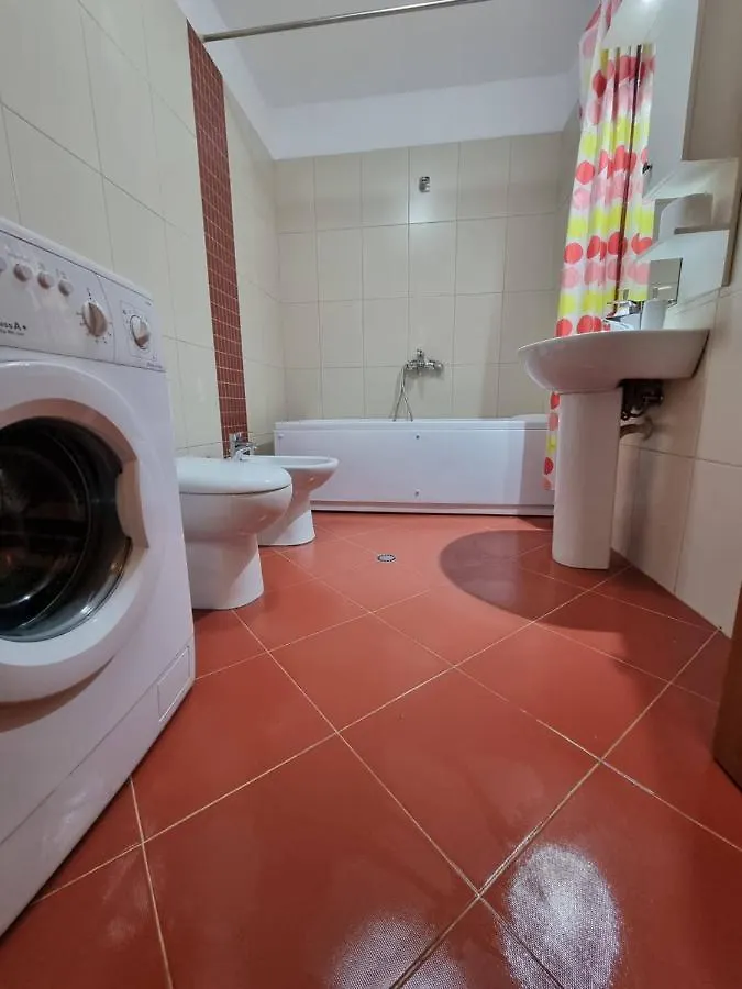 Family Apartment In Center Of ティラナ アルバニア